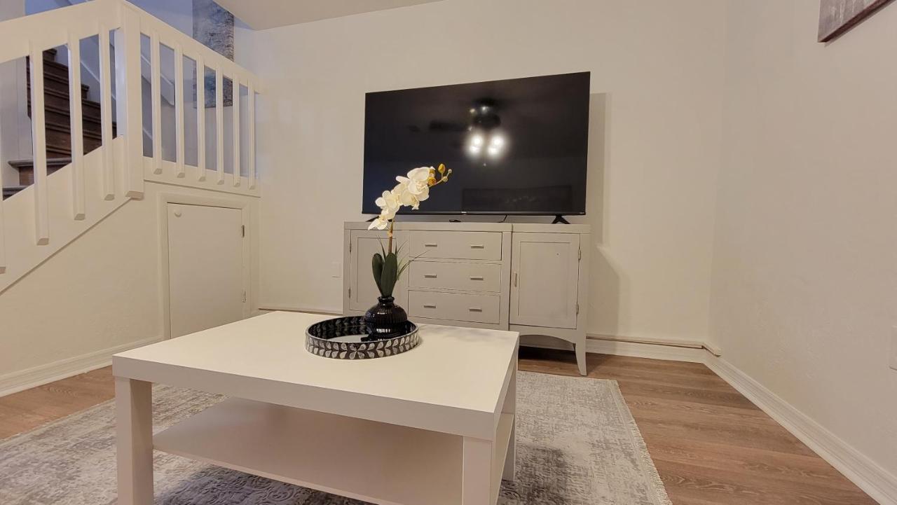 Beautiful Townhouse 2 Bedrooms 1 And A Half Bathrooms Next To Butler Plaza 1 Mile To Uf Gainesville Esterno foto