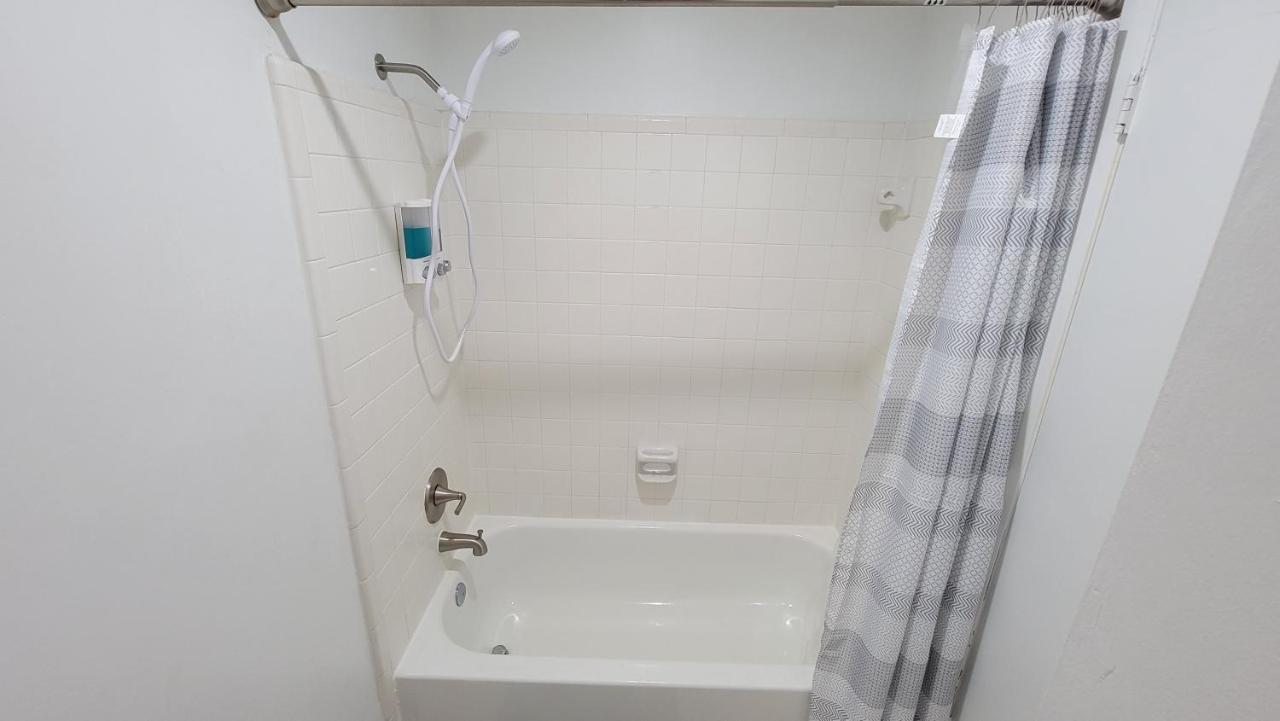 Beautiful Townhouse 2 Bedrooms 1 And A Half Bathrooms Next To Butler Plaza 1 Mile To Uf Gainesville Esterno foto
